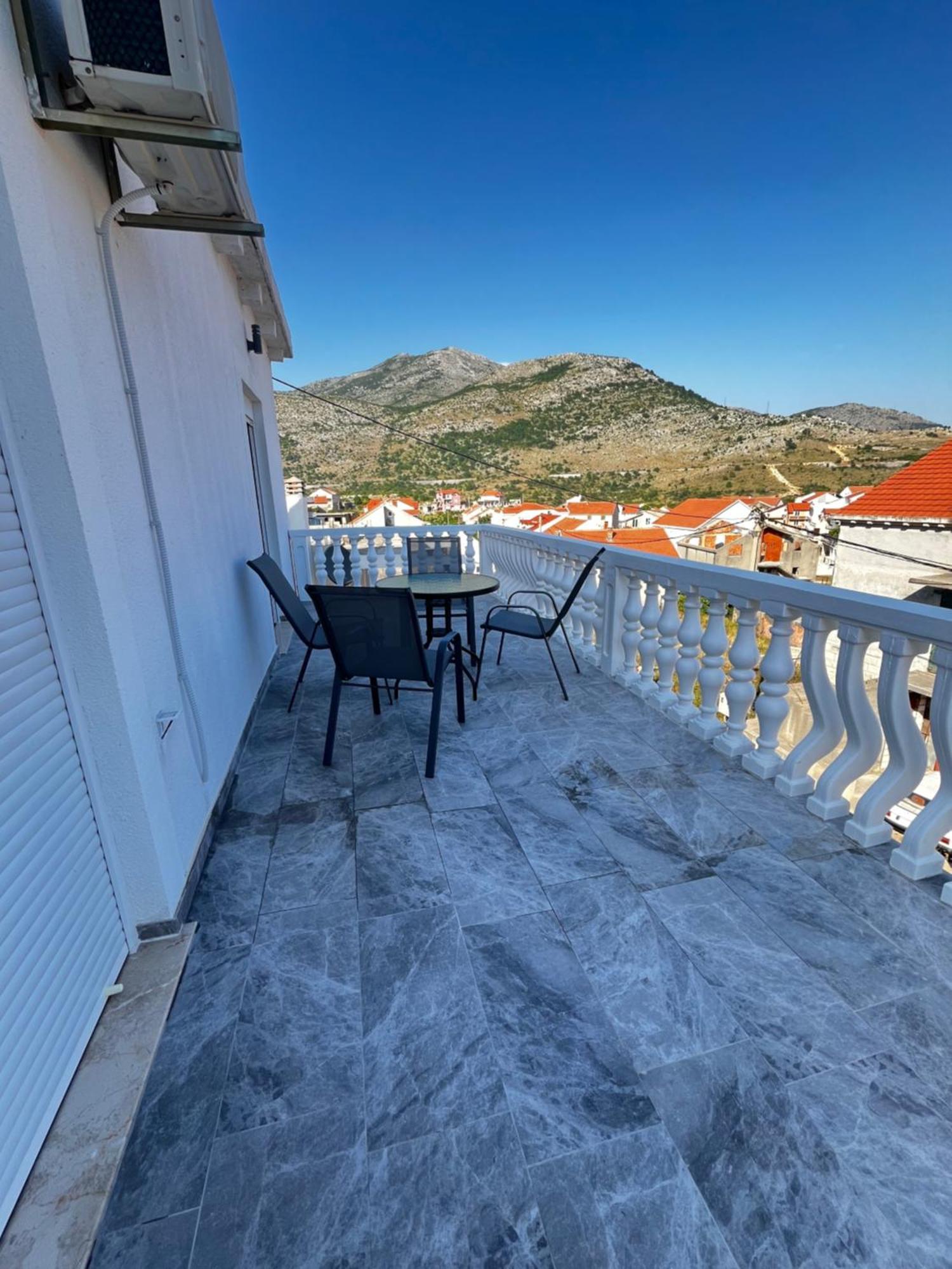 Ivanica Twin Apartments מראה חיצוני תמונה